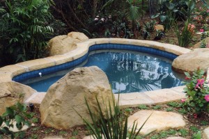 Faux Sandstone coping and rocks